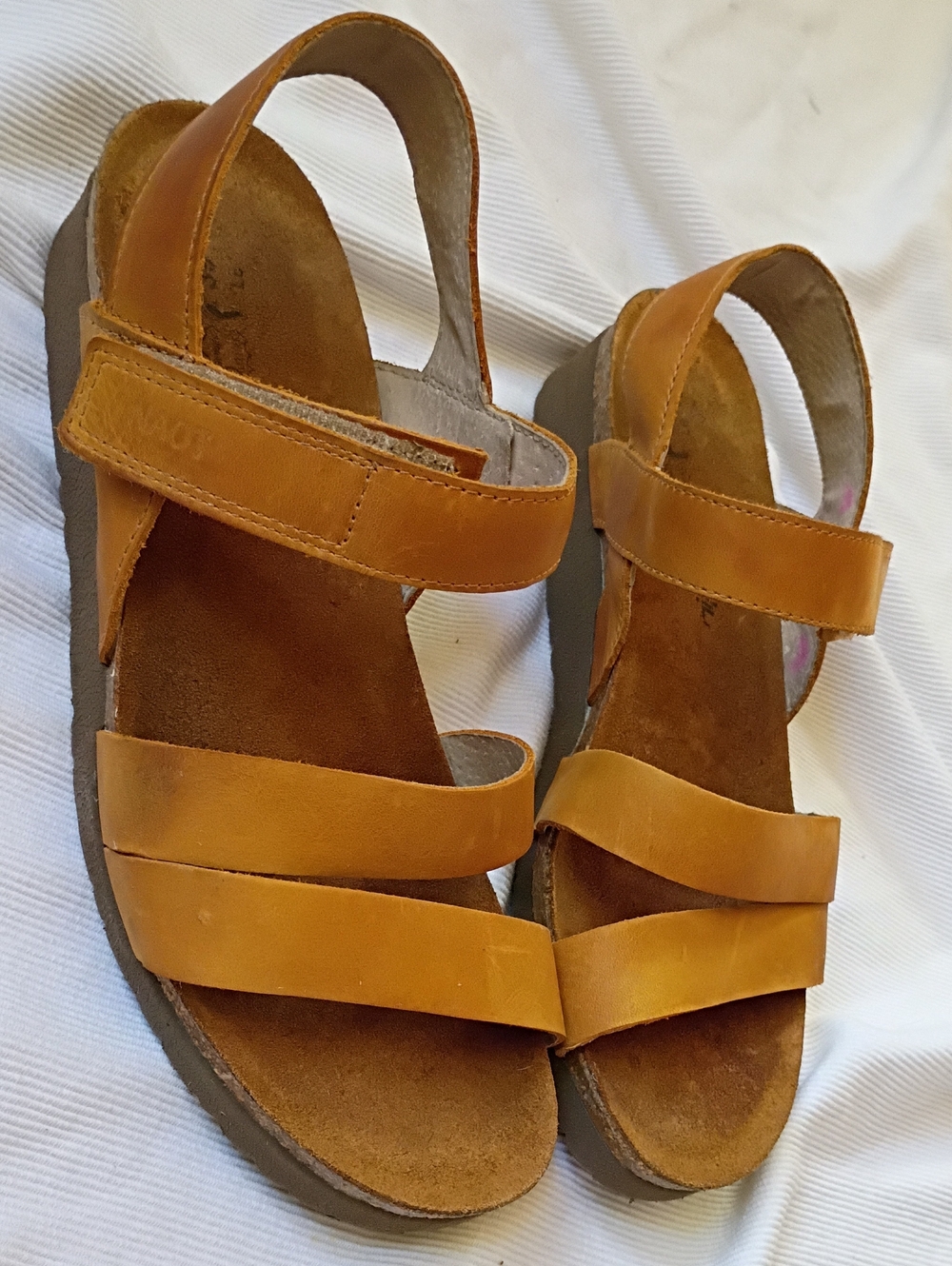 Naot Camel Leather Strappy Sandals EU 39